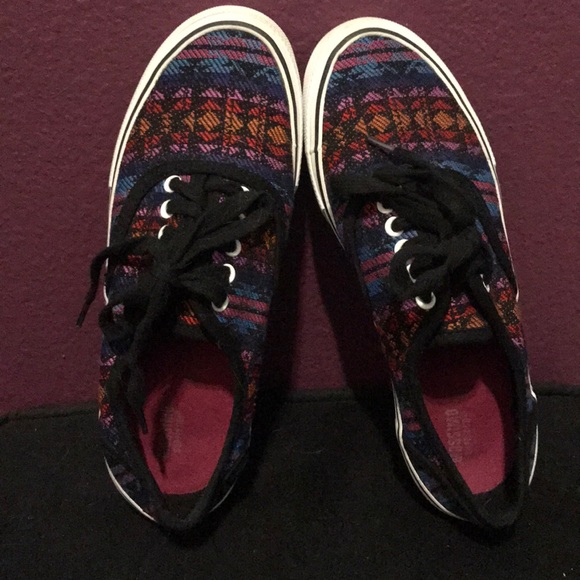 Mossimo Supply Co. Shoes - TRIBAL PRINT SNEAKERS 🦋🌞